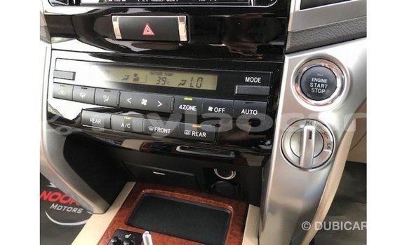 Acheter Import Voiture Toyota Land Cruiser Rouge à Import - Dubai, Attapeu Province Acheter Import Voiture Toyota Land Cruiser Rouge à Import - Dubai, Attapeu Province