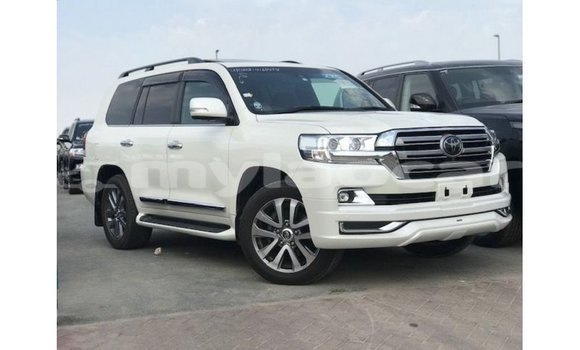 Buy Import Toyota Land Cruiser White Car in Import - Dubai in Attapeu Province Buy Import Toyota Land Cruiser White Car in Import - Dubai in Attapeu Province