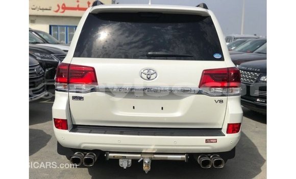 Buy Import Toyota Land Cruiser White Car in Import - Dubai in Attapeu Province Buy Import Toyota Land Cruiser White Car in Import - Dubai in Attapeu Province