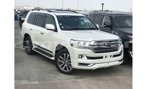 Buy Import Toyota Land Cruiser White Car in Import - Dubai in Attapeu Province Buy Import Toyota Land Cruiser White Car in Import - Dubai in Attapeu Province