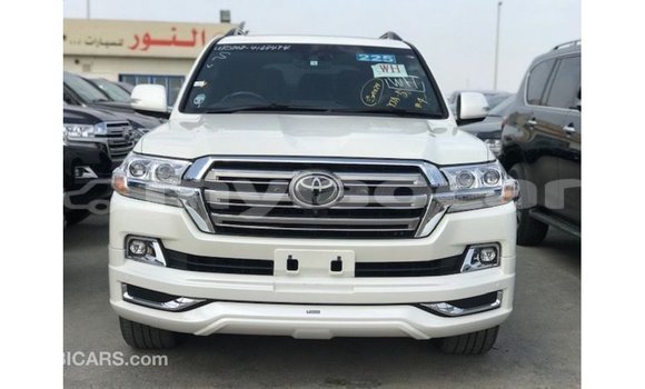 Buy Import Toyota Land Cruiser White Car in Import - Dubai in Attapeu Province Buy Import Toyota Land Cruiser White Car in Import - Dubai in Attapeu Province