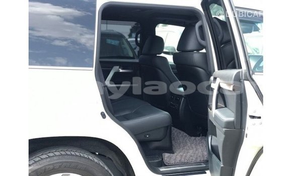 Buy Import Toyota Land Cruiser White Car in Import - Dubai in Attapeu Province Buy Import Toyota Land Cruiser White Car in Import - Dubai in Attapeu Province