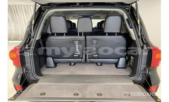 Acheter Import Voiture Toyota Land Cruiser Noir à Import - Dubai, Attapeu Province Acheter Import Voiture Toyota Land Cruiser Noir à Import - Dubai, Attapeu Province