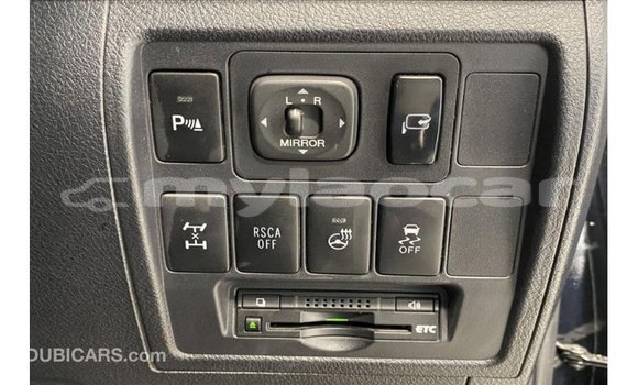 Acheter Import Voiture Toyota Land Cruiser Noir à Import - Dubai, Attapeu Province Acheter Import Voiture Toyota Land Cruiser Noir à Import - Dubai, Attapeu Province