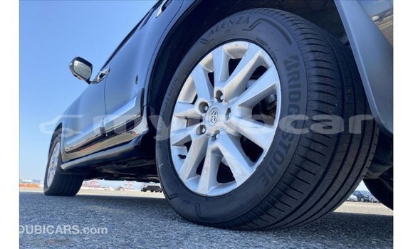 Acheter Import Voiture Toyota Land Cruiser Noir à Import - Dubai, Attapeu Province Acheter Import Voiture Toyota Land Cruiser Noir à Import - Dubai, Attapeu Province