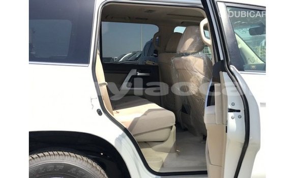 Buy Import Toyota Land Cruiser White Car in Import - Dubai in Attapeu Province Buy Import Toyota Land Cruiser White Car in Import - Dubai in Attapeu Province