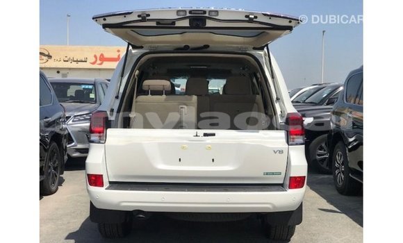 Buy Import Toyota Land Cruiser White Car in Import - Dubai in Attapeu Province Buy Import Toyota Land Cruiser White Car in Import - Dubai in Attapeu Province