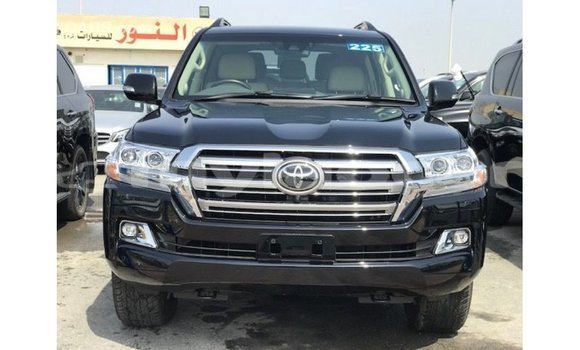 Acheter Import Voiture Toyota Land Cruiser Noir à Import - Dubai, Attapeu Province Acheter Import Voiture Toyota Land Cruiser Noir à Import - Dubai, Attapeu Province