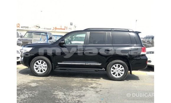 Acheter Import Voiture Toyota Land Cruiser Noir à Import - Dubai, Attapeu Province Acheter Import Voiture Toyota Land Cruiser Noir à Import - Dubai, Attapeu Province