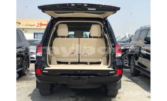Acheter Import Voiture Toyota Land Cruiser Noir à Import - Dubai, Attapeu Province Acheter Import Voiture Toyota Land Cruiser Noir à Import - Dubai, Attapeu Province