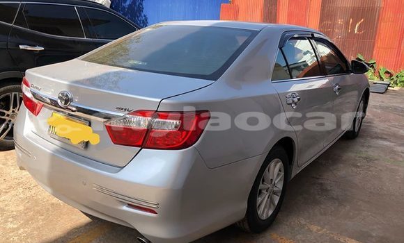 Buy Used Toyota Camry Silver Car in Vientiane in Vientiane Province Buy Used Toyota Camry Silver Car in Vientiane in Vientiane Province
