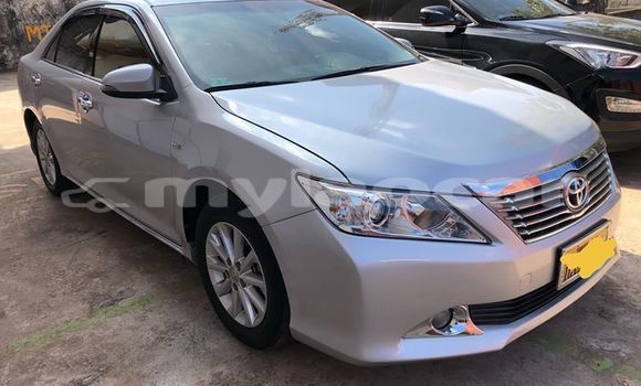 Buy Used Toyota Camry Silver Car in Vientiane in Vientiane Province Buy Used Toyota Camry Silver Car in Vientiane in Vientiane Province