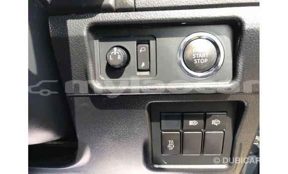 Acheter Import Voiture Toyota Prado Bleu à Import - Dubai, Attapeu Province Acheter Import Voiture Toyota Prado Bleu à Import - Dubai, Attapeu Province