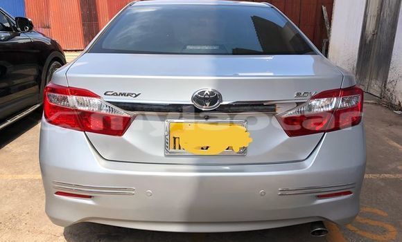 Buy Used Toyota Camry Silver Car in Vientiane in Vientiane Province Buy Used Toyota Camry Silver Car in Vientiane in Vientiane Province