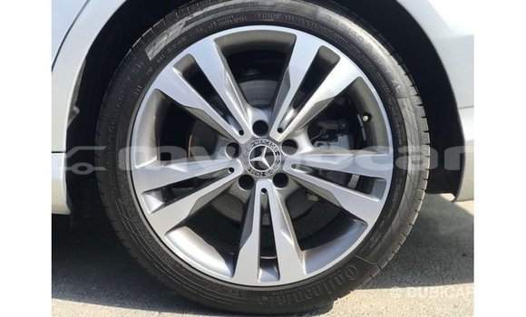 Acheter Import Voiture Mercedes-Benz 200 Autre à Import - Dubai, Attapeu Province Acheter Import Voiture Mercedes-Benz 200 Autre à Import - Dubai, Attapeu Province