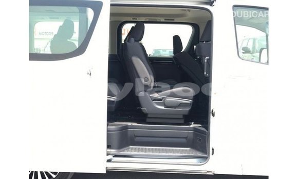 ຊື້ ການ ນຳ ເຂົ້າ Toyota Granvia White ລົດ ໃນ Import - Dubai ໃນ Attapeu Province ຊື້ ການ ນຳ ເຂົ້າ Toyota Granvia White ລົດ ໃນ Import - Dubai ໃນ Attapeu Province