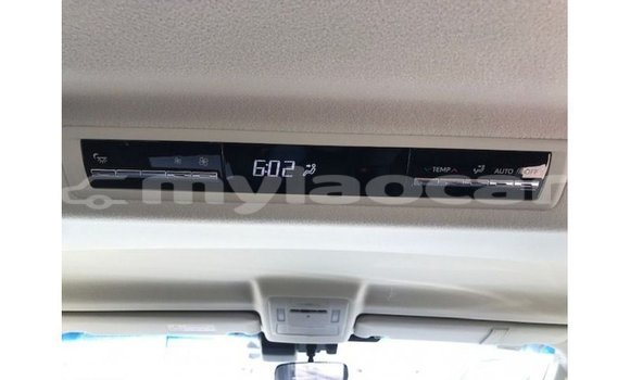 ຊື້ ການ ນຳ ເຂົ້າ Toyota Granvia White ລົດ ໃນ Import - Dubai ໃນ Attapeu Province ຊື້ ການ ນຳ ເຂົ້າ Toyota Granvia White ລົດ ໃນ Import - Dubai ໃນ Attapeu Province