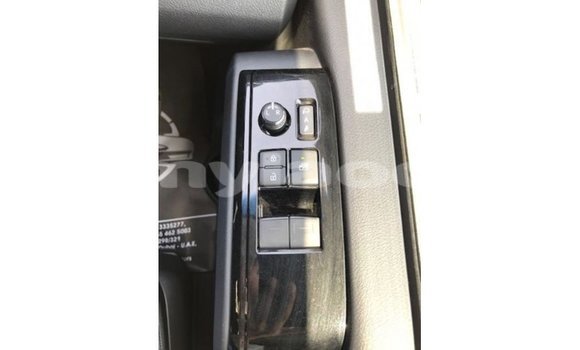 ຊື້ ການ ນຳ ເຂົ້າ Toyota Granvia White ລົດ ໃນ Import - Dubai ໃນ Attapeu Province ຊື້ ການ ນຳ ເຂົ້າ Toyota Granvia White ລົດ ໃນ Import - Dubai ໃນ Attapeu Province