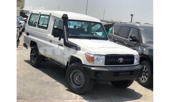 Buy Import Toyota Land Cruiser White Car in Import - Dubai in Attapeu Province Buy Import Toyota Land Cruiser White Car in Import - Dubai in Attapeu Province