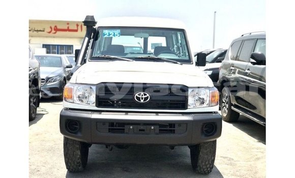 Buy Import Toyota Land Cruiser White Car in Import - Dubai in Attapeu Province Buy Import Toyota Land Cruiser White Car in Import - Dubai in Attapeu Province