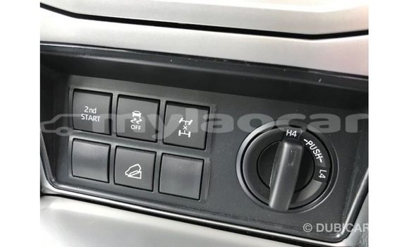 Acheter Import Voiture Toyota Prado Marron à Import - Dubai, Attapeu Province Acheter Import Voiture Toyota Prado Marron à Import - Dubai, Attapeu Province