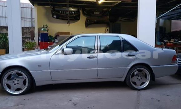 Buy Used Mercedes-Benz S-klasse Silver Car in Vientiane in Vientiane Province Buy Used Mercedes-Benz S-klasse Silver Car in Vientiane in Vientiane Province