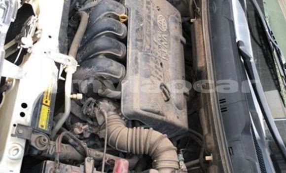 Buy Used Toyota ISis White Car in Vientiane in Vientiane Province Buy Used Toyota ISis White Car in Vientiane in Vientiane Province