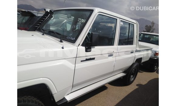Buy Import Toyota Land Cruiser White Car in Import - Dubai in Attapeu Province Buy Import Toyota Land Cruiser White Car in Import - Dubai in Attapeu Province