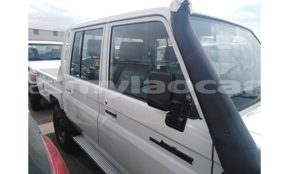 Buy Import Toyota Land Cruiser White Car in Import - Dubai in Attapeu Province Buy Import Toyota Land Cruiser White Car in Import - Dubai in Attapeu Province