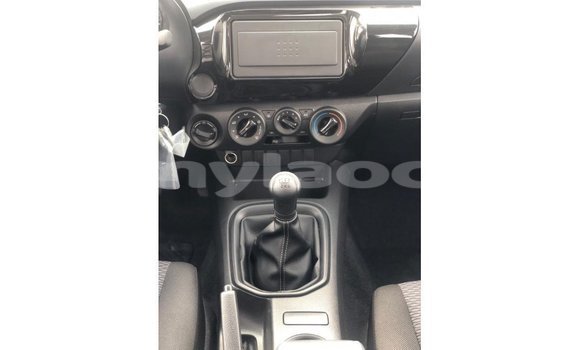 Buy Import Toyota Hilux White Car in Import - Dubai in Attapeu Province Buy Import Toyota Hilux White Car in Import - Dubai in Attapeu Province