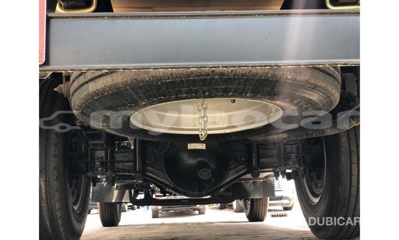 Acheter Import Voiture Mitsubishi Carisma Blanc à Import - Dubai, Attapeu Province Acheter Import Voiture Mitsubishi Carisma Blanc à Import - Dubai, Attapeu Province