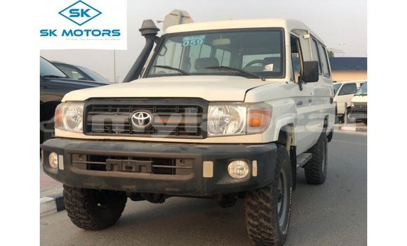 Buy Import Toyota Land Cruiser White Car in Import - Dubai in Attapeu Province Buy Import Toyota Land Cruiser White Car in Import - Dubai in Attapeu Province