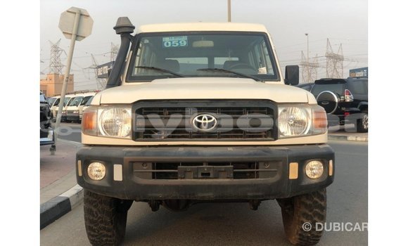 Buy Import Toyota Land Cruiser White Car in Import - Dubai in Attapeu Province Buy Import Toyota Land Cruiser White Car in Import - Dubai in Attapeu Province