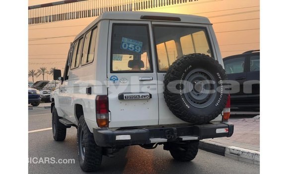 Buy Import Toyota Land Cruiser White Car in Import - Dubai in Attapeu Province Buy Import Toyota Land Cruiser White Car in Import - Dubai in Attapeu Province
