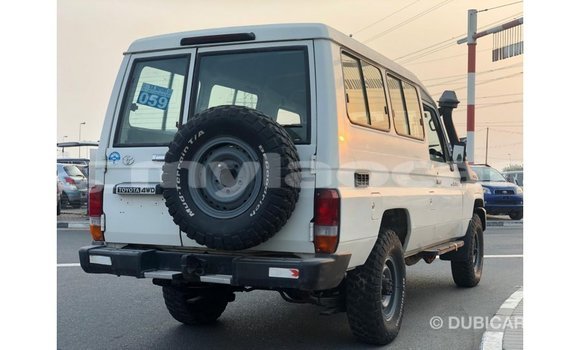 Buy Import Toyota Land Cruiser White Car in Import - Dubai in Attapeu Province Buy Import Toyota Land Cruiser White Car in Import - Dubai in Attapeu Province