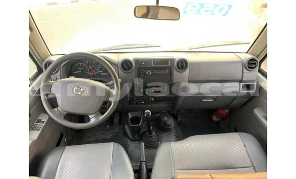 Buy Import Toyota Land Cruiser White Car in Import - Dubai in Attapeu Province Buy Import Toyota Land Cruiser White Car in Import - Dubai in Attapeu Province