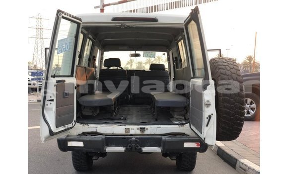 Buy Import Toyota Land Cruiser White Car in Import - Dubai in Attapeu Province Buy Import Toyota Land Cruiser White Car in Import - Dubai in Attapeu Province