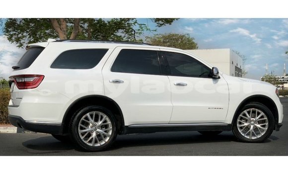 Buy Import Dodge Durango White Car in Import - Dubai in Attapeu Province Buy Import Dodge Durango White Car in Import - Dubai in Attapeu Province