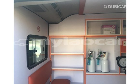 Buy Import Toyota Hiace White Car in Import - Dubai in Attapeu Province Buy Import Toyota Hiace White Car in Import - Dubai in Attapeu Province