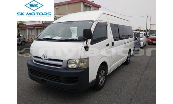 Buy Import Toyota Hiace White Car in Import - Dubai in Attapeu Province
