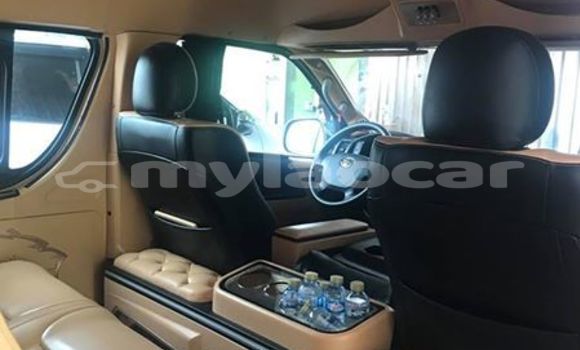 Buy Used Toyota Hiace Silver Car in Vientiane in Vientiane Province Buy Used Toyota Hiace Silver Car in Vientiane in Vientiane Province
