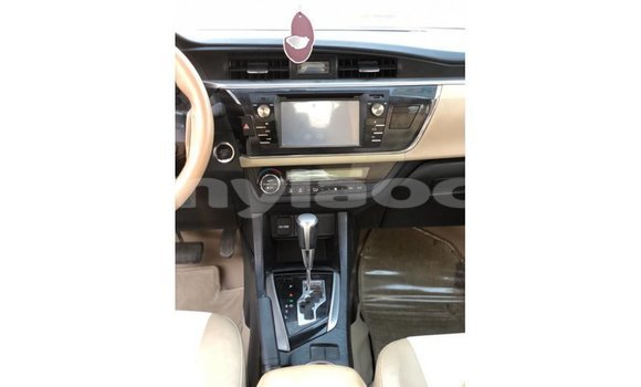 Buy Import Toyota Corolla White Car in Import - Dubai in Attapeu Province Buy Import Toyota Corolla White Car in Import - Dubai in Attapeu Province