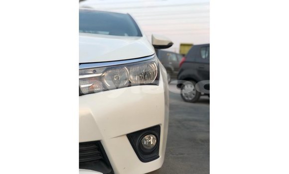 Buy Import Toyota Corolla White Car in Import - Dubai in Attapeu Province Buy Import Toyota Corolla White Car in Import - Dubai in Attapeu Province