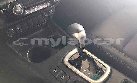 Buy Used Toyota Hilux White Car in Vientiane in Vientiane Province Buy Used Toyota Hilux White Car in Vientiane in Vientiane Province