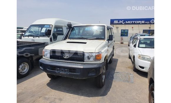 Buy Import Toyota Land Cruiser White Car in Import - Dubai in Attapeu Province Buy Import Toyota Land Cruiser White Car in Import - Dubai in Attapeu Province