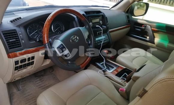 Acheter Occasion Voiture Toyota Land Cruiser Blanc à Vientiane, Vientiane Province Acheter Occasion Voiture Toyota Land Cruiser Blanc à Vientiane, Vientiane Province