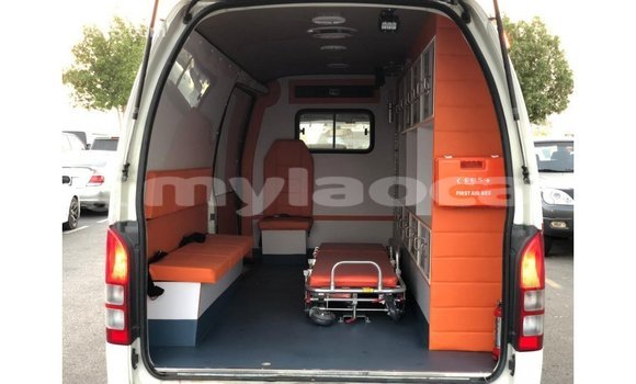 Buy Import Toyota Hiace White Car in Import - Dubai in Attapeu Province Buy Import Toyota Hiace White Car in Import - Dubai in Attapeu Province
