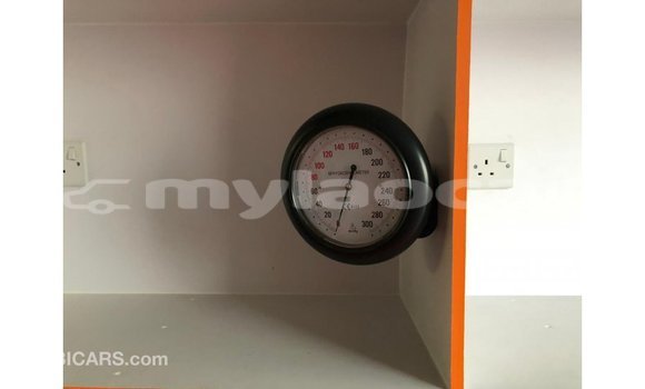 Buy Import Toyota Hiace White Car in Import - Dubai in Attapeu Province Buy Import Toyota Hiace White Car in Import - Dubai in Attapeu Province