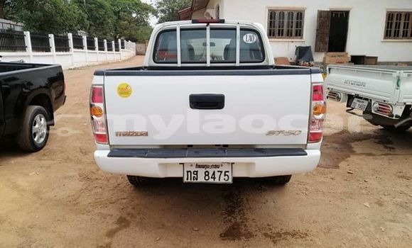Acheter Occasion Voiture Toyota Hilux Blanc à Vientiane, Vientiane Province Acheter Occasion Voiture Toyota Hilux Blanc à Vientiane, Vientiane Province
