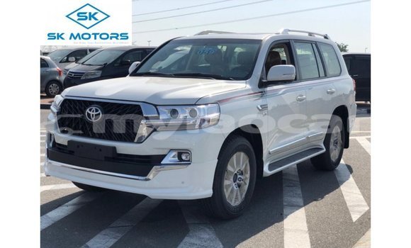 Buy Import Toyota Land Cruiser White Car in Import - Dubai in Attapeu Province Buy Import Toyota Land Cruiser White Car in Import - Dubai in Attapeu Province